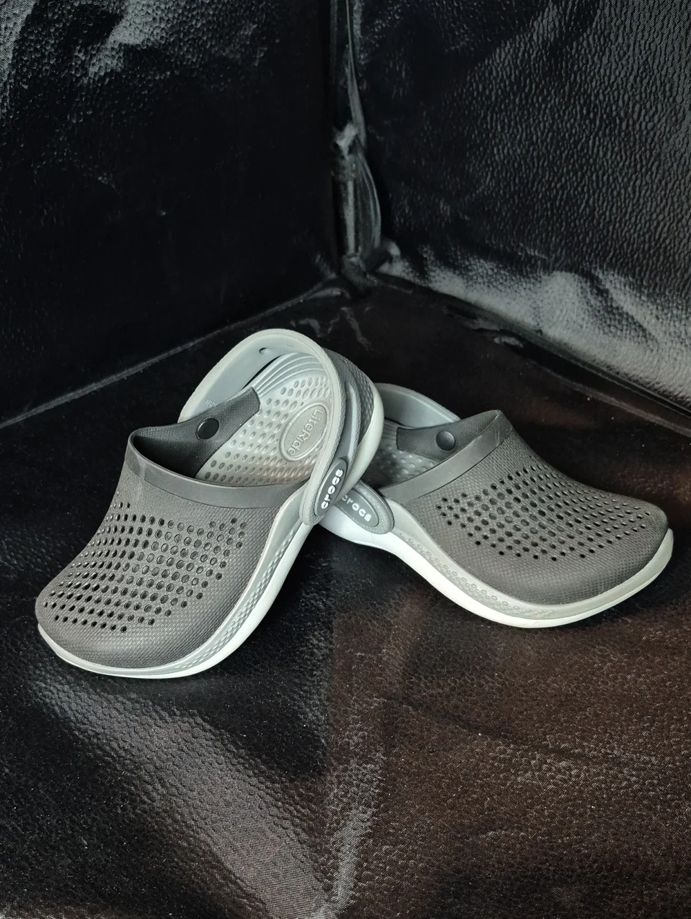 CROCS Toddler Size 10 Black and Grey LiteRide Shoe